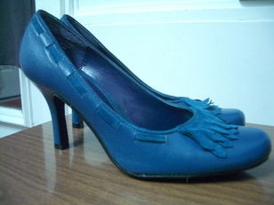 Kenneth Cole teal heels