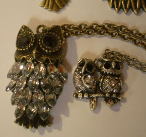 20061211_owlnecklaces2.jpg