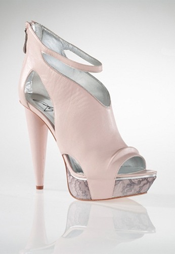 Lislie Yeung London Fall Winter 2010 - 2011 Shoes